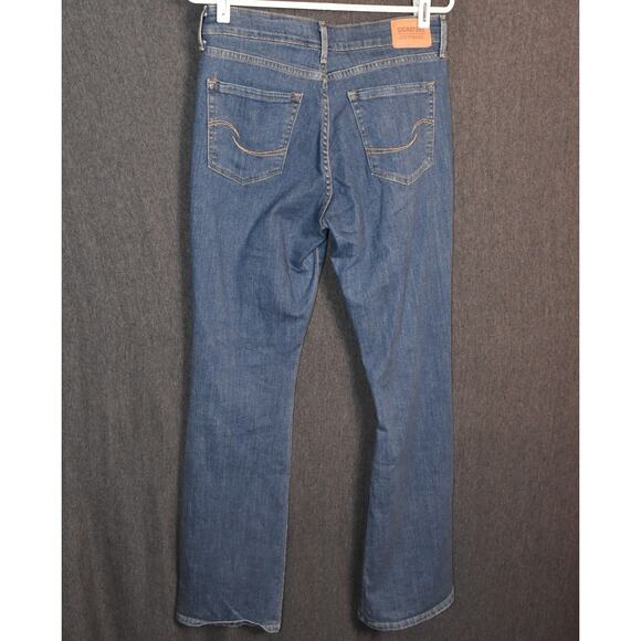 Levi's Signature Series Women's 6M (28x32) Mid-Rise Boot Cut Denim Jeans - Picture 3 of 10